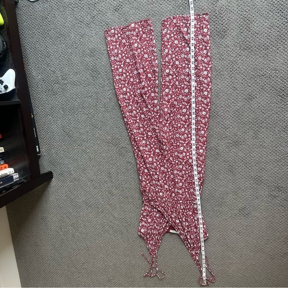 Abercrombie Floral Red White V-Neck Cross Front Floral Pant Jumpsuit - Picture 15 of 15